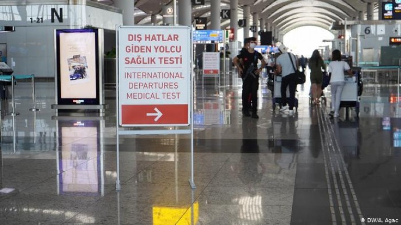 İstanbul'u hedef tahtası yaptılar: İngiltere,  Türkiye'yi kırmızı listeye alıyor!