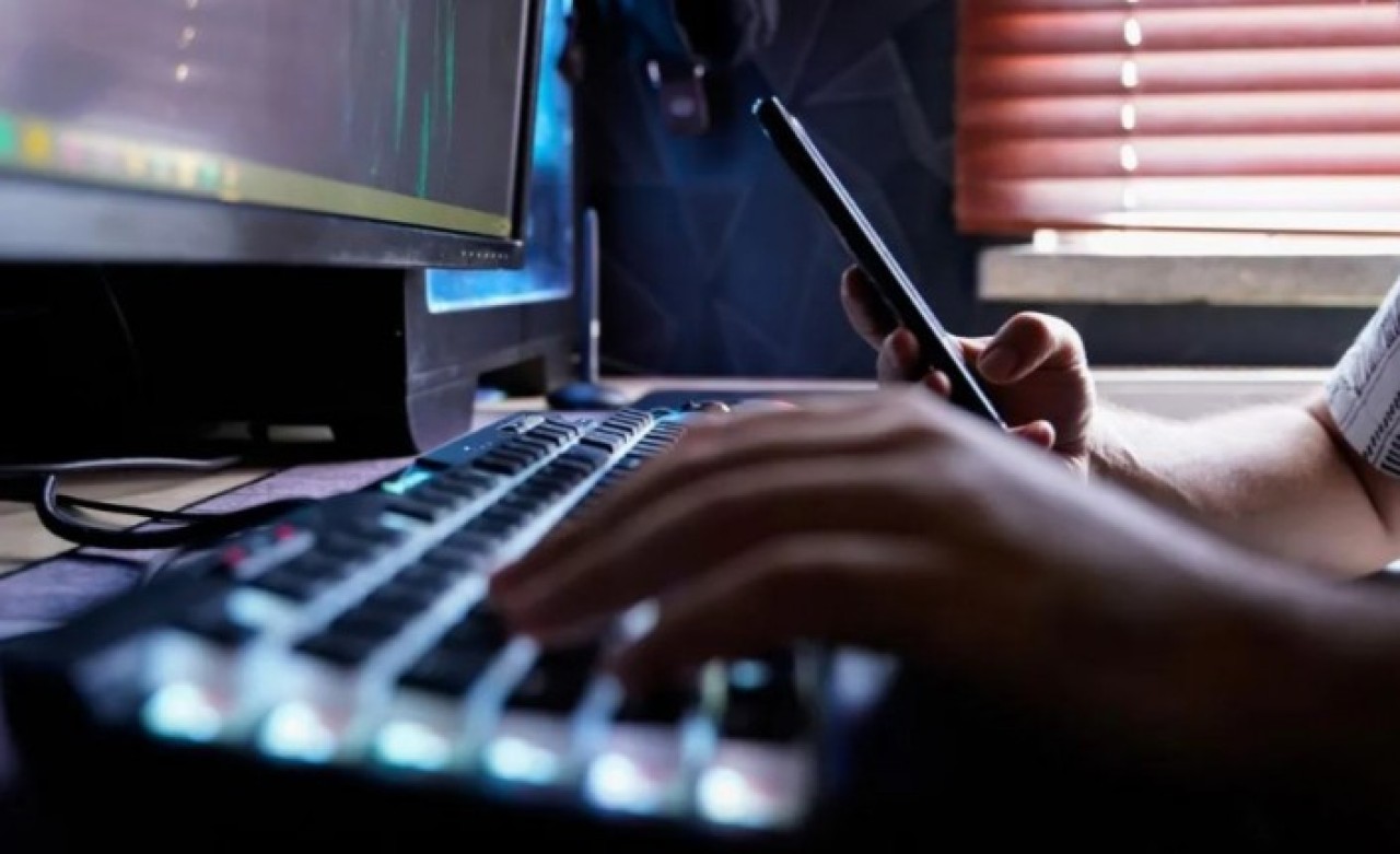 İşyerinde bu sitelere girenler dikkat: Kovulabilirsiniz!