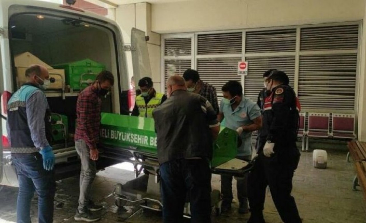 İzmit'te Mehmet Akkuzu,  kızlarına mesaj attığı çifti vurdu: Serkan Akarsu ve Gülseren Akarsu öldü