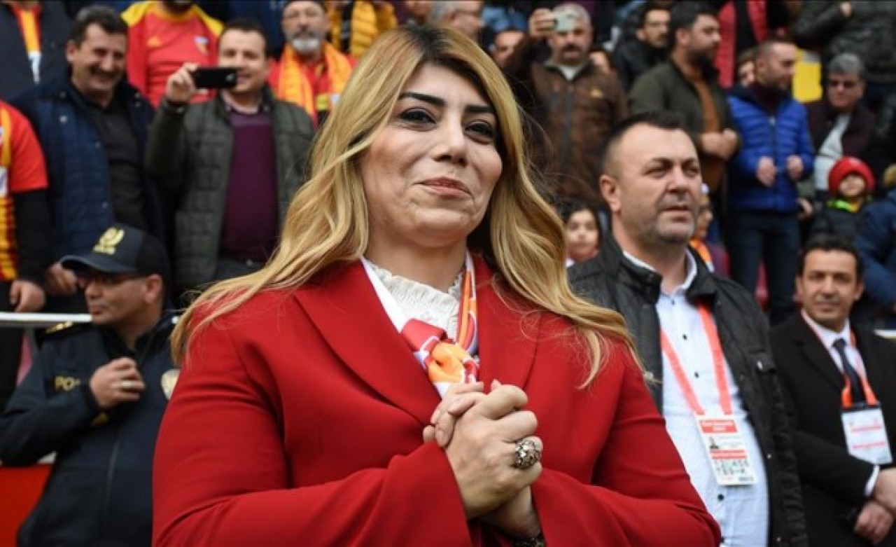 Kayserispor Başkanı Berna Gözbaşı,  kulübe kaç milyon lira verdiğini açıkladı!