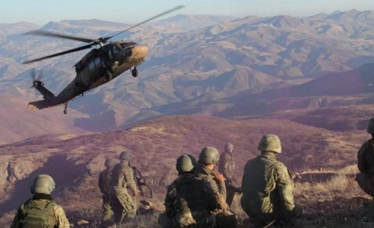 Teröristlere ağır darbe! Bakan Soylu duyurdu