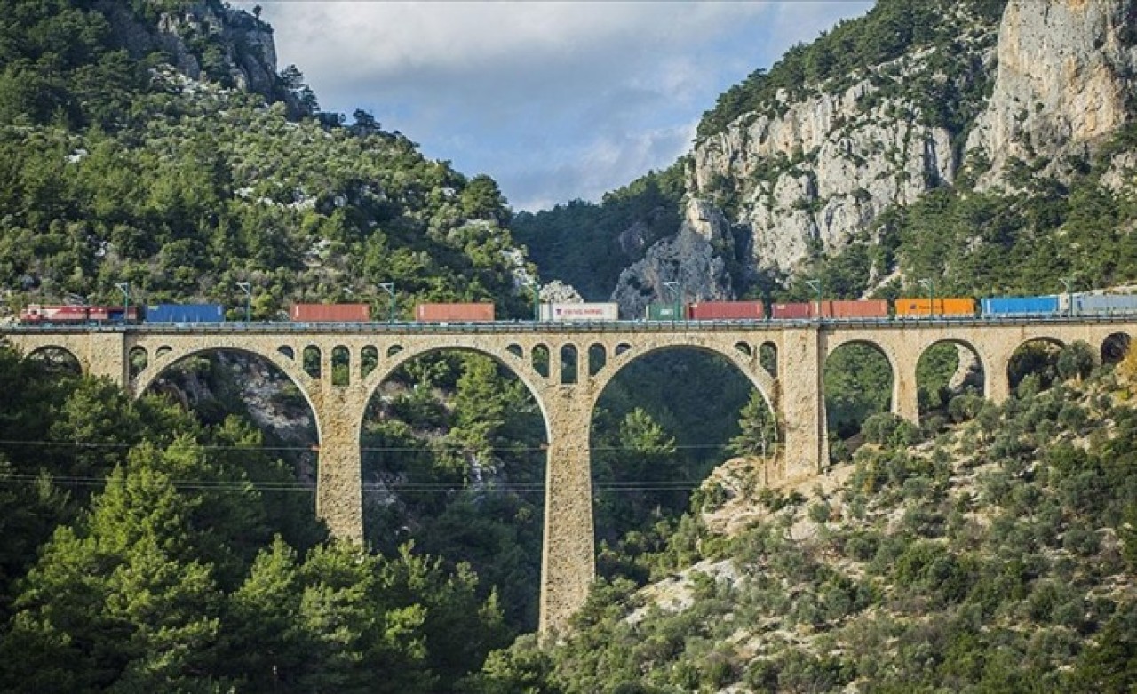 Yılın ilk 4 ayında yük taşımacılığına demir yolları damga vurdu