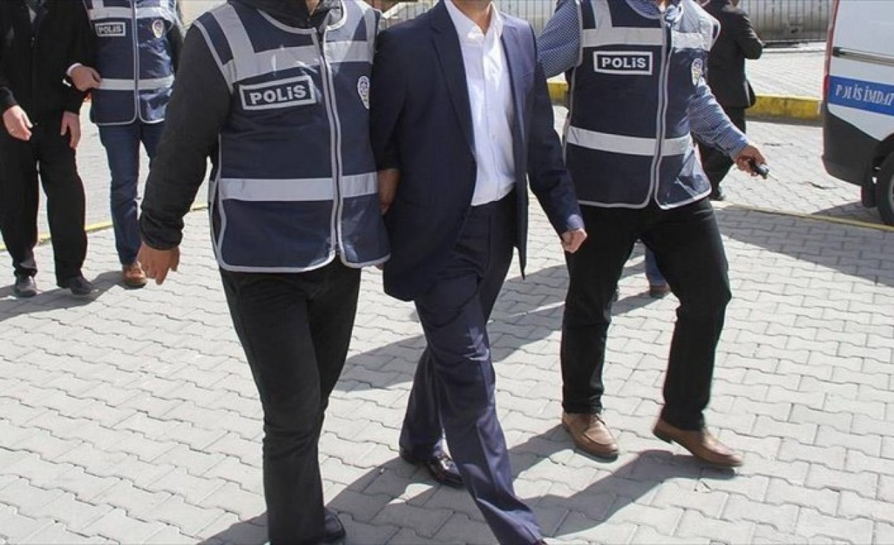 Yunanistan'a kaçmaya hazırlanan 8 FETÖ şüphelisi saklandıkları evde yakalandı