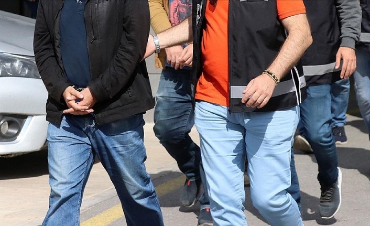 Ankara merkezli 23 ilde FETÖ'nün mülki idare yapılanmasına yönelik operasyon