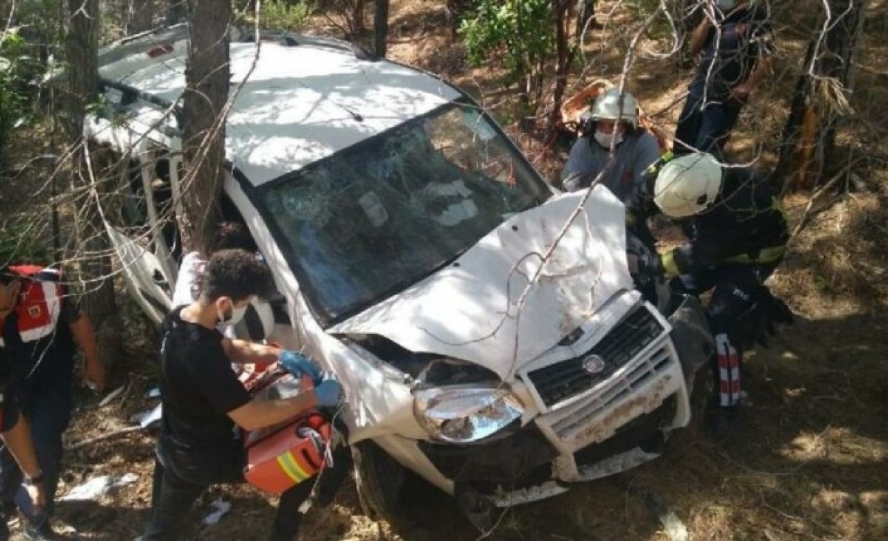 Antalya'da kaza: Mustafa Yaşar Özer öldü,  kızı Elif Özer yaralandı