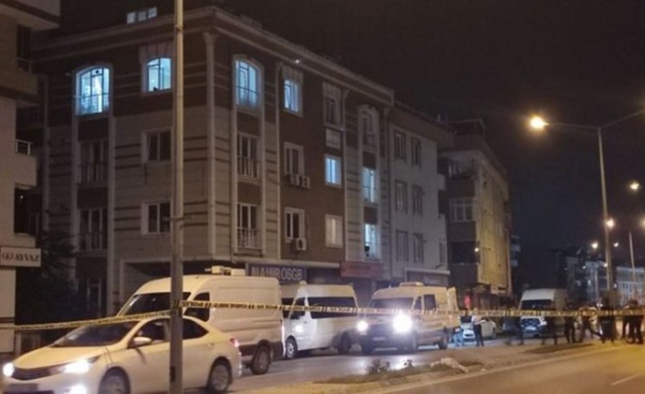 Beylikdüzü'nde Münevver Ertem ve oğlu Ertan Ertem evlerinde ölü bulundu: Bomba alarmı!