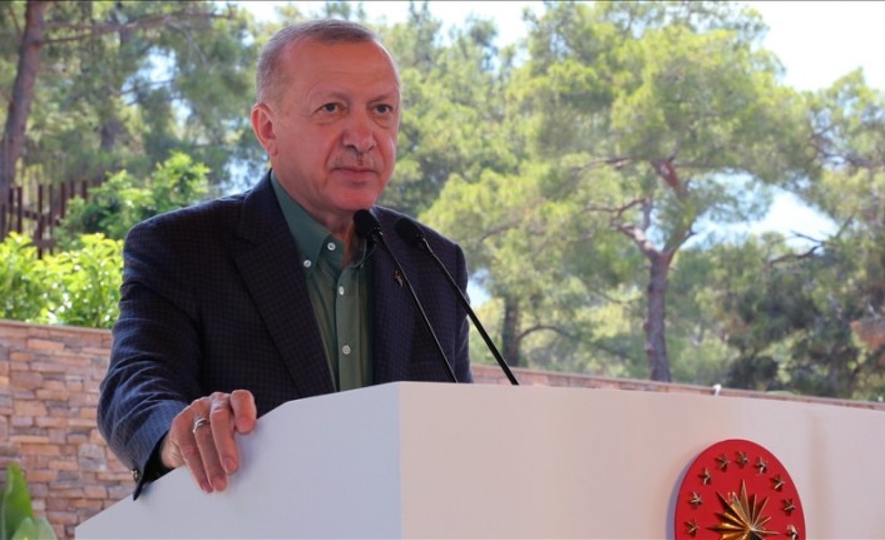 Cumhurbaşkanı Erdoğan,  'Yeni bir döneme giriyoruz' dedi ve ekledi: Pazartesi müjdeyi veririz!