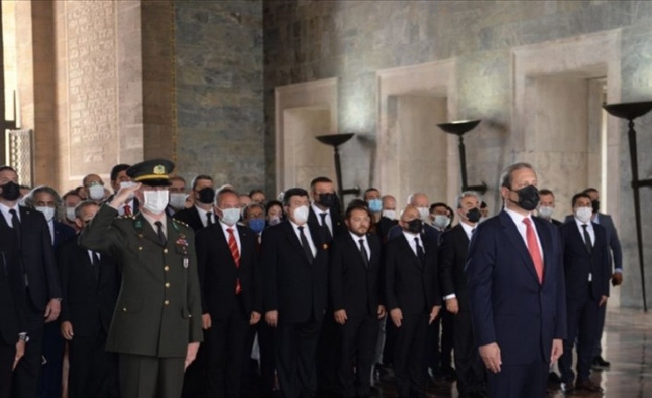 Galatasaray'ın yeni yönetimi Anıtkabir'de: Burak Elmas'tan çarpıcı açıklama