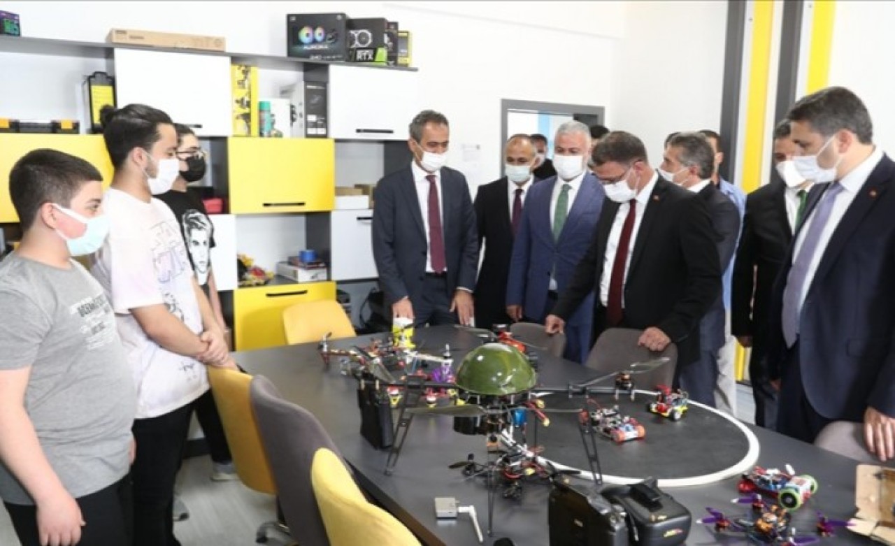 MEB'den yılın ilk beş ayında 2 bin 730 patent başvurusu,  633 ürün tescili