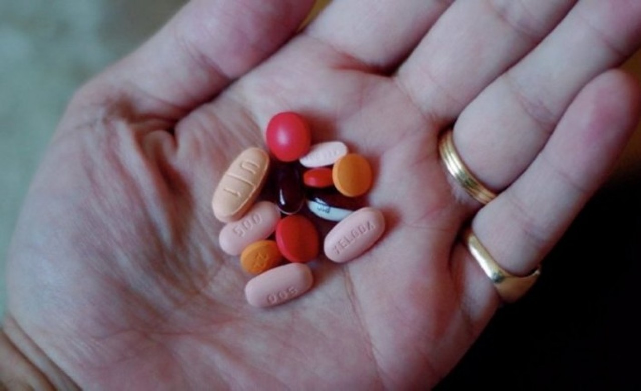 Sağlık Bakanlığı'ndan flaş karar! Yaygın kullanılan bir ilaç daha toplatılıyor