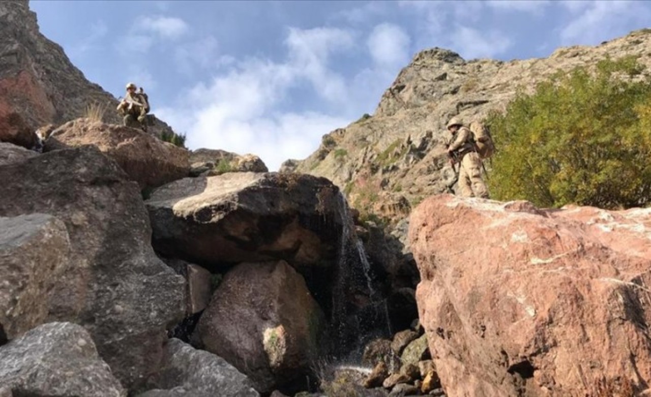 Tatvan'dan acı haber: 1 şehit,  5 asker yaralı