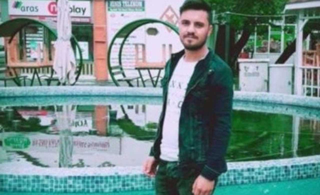 Ağrı'da evinin yanında bıçaklandı: Umut Gündüz öldü