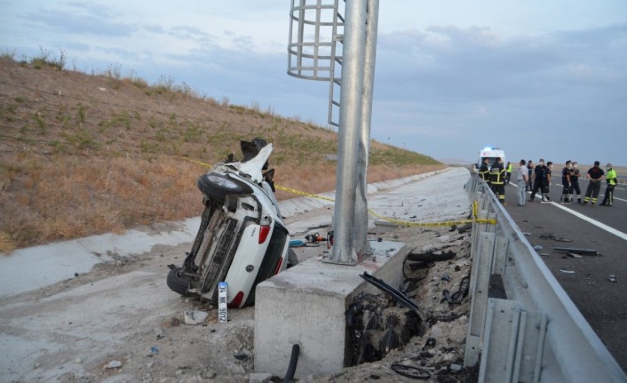 Aksaray'da kaza: Mehmet Dilek ve Umut Acar öldü