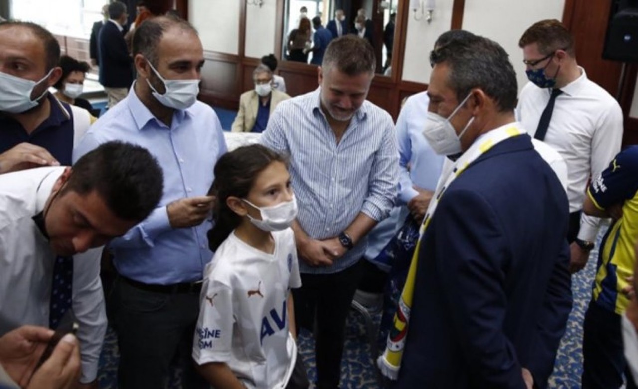 Ali Koç dondu kaldı: 11 yaşındaki minik taraftarın isteği başkanı hayrete düşürdü