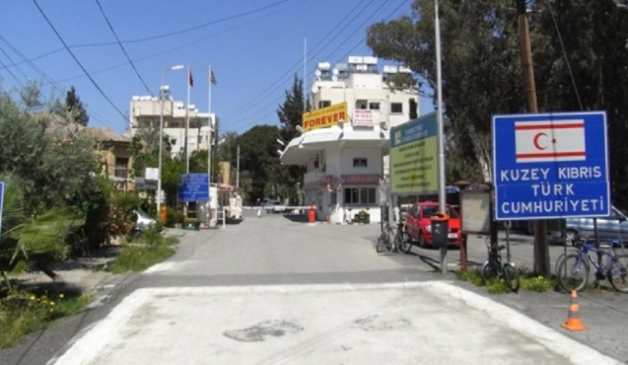  Anastasiadis küstahlaştı: Türklere pasaport tehdidi