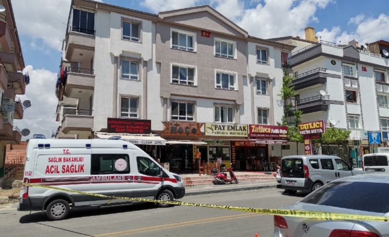 Ankara'da cinnet geçiren Öznur Aydın,  kızı Meryem Aksak ve 2 torununu öldürdükten sonra intihar etti