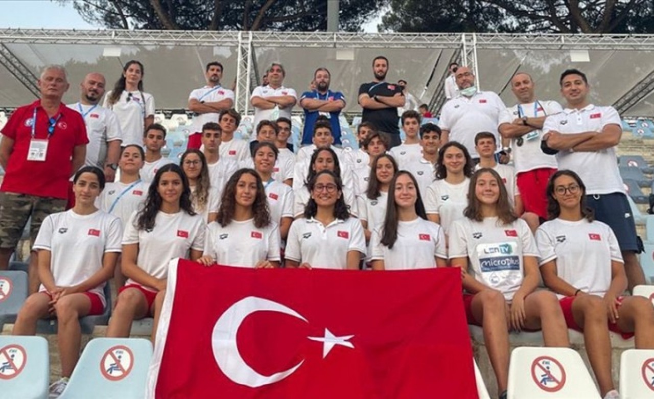 Avrupa Gençler Yüzme Şampiyonası'nda milli takım 15 madalya kazandı