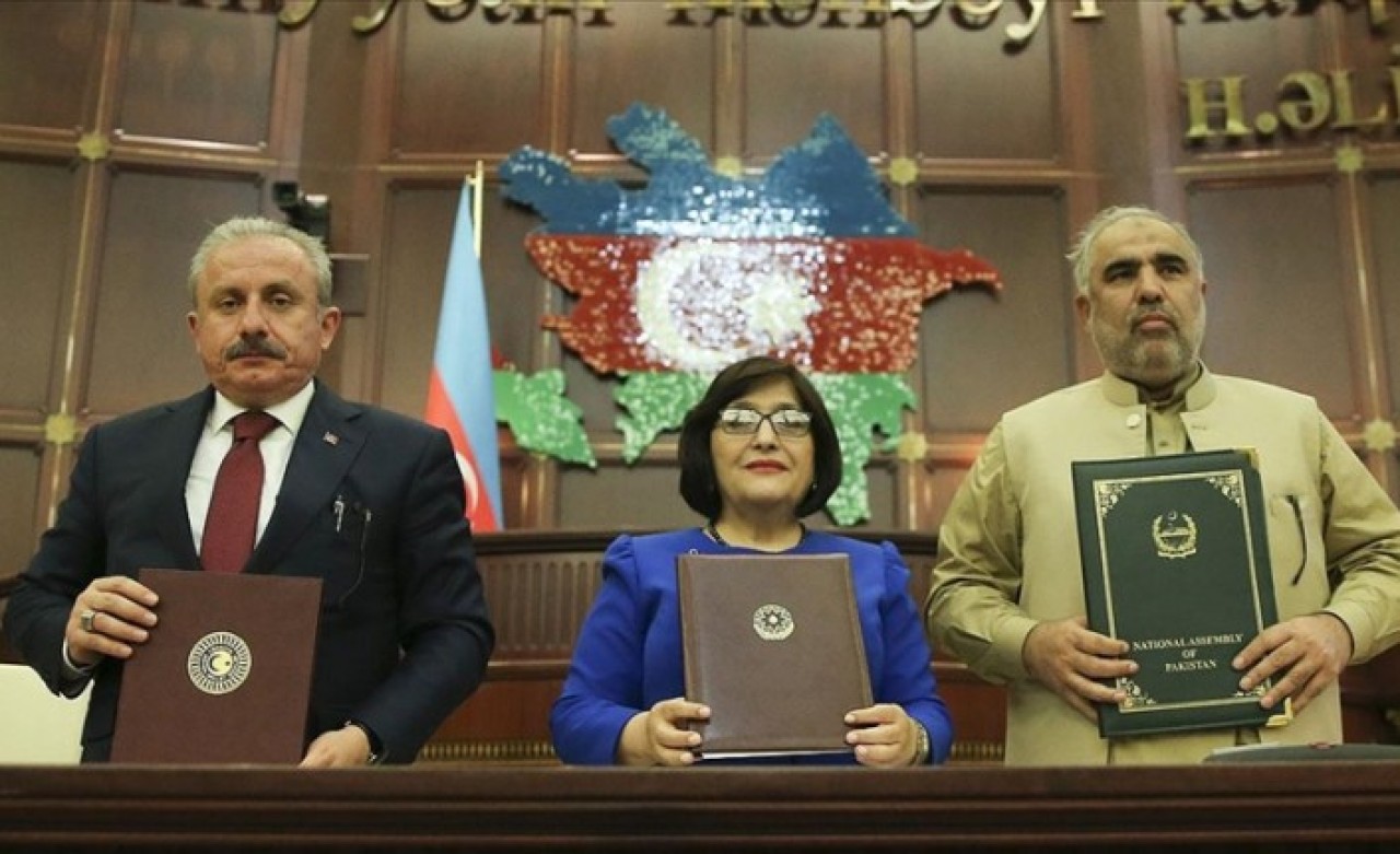 Azerbaycan-Pakistan-Türkiye parlamento başkanları Bakü Beyannamesi'ni kabul etti