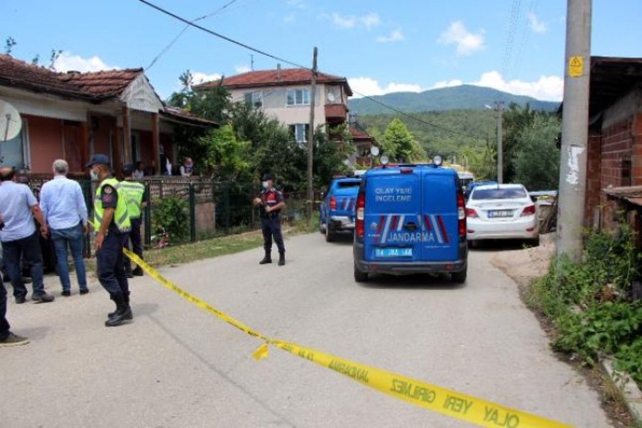 Bolu'da komşu dehşeti: Nazım Ok öldü,  eşi Ziyafer Ok yaralandı