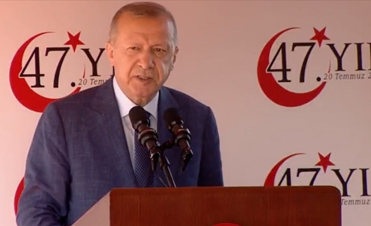 Cumhurbaşkanı Erdoğan,  Kıbrıs'ta 'Hiç kusura bakmasınlar' dedi ve dünyaya ilan etti