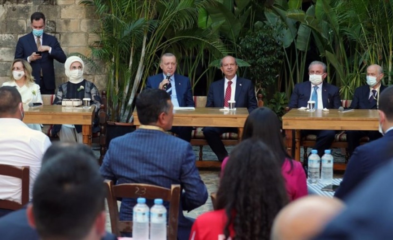 Cumhurbaşkanı Erdoğan,  KKTC'de gençlerle buluştu: Külliye ile ilgili flaş açıklama