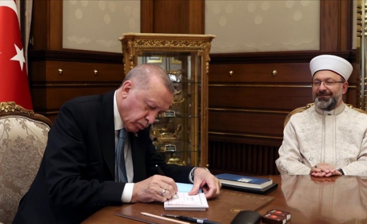 Cumhurbaşkanı Erdoğan,  kurban bağışında bulundu