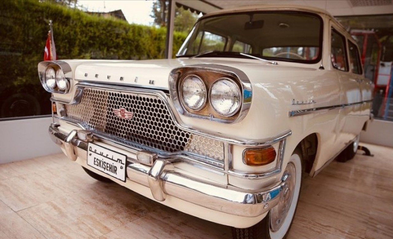 Devrim Otomobili Müzesi kapılarını yeniden ziyaretçilerine açtı