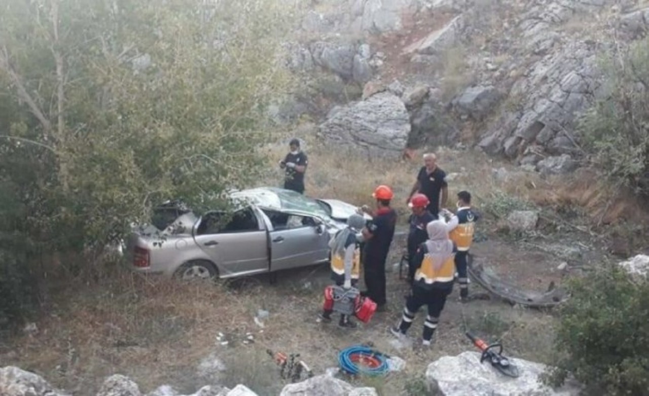 Doğanşehir'de feci kaza: Polis Muzaffer Aydın hayatını kaybetti,  Sara Şen yaralandı