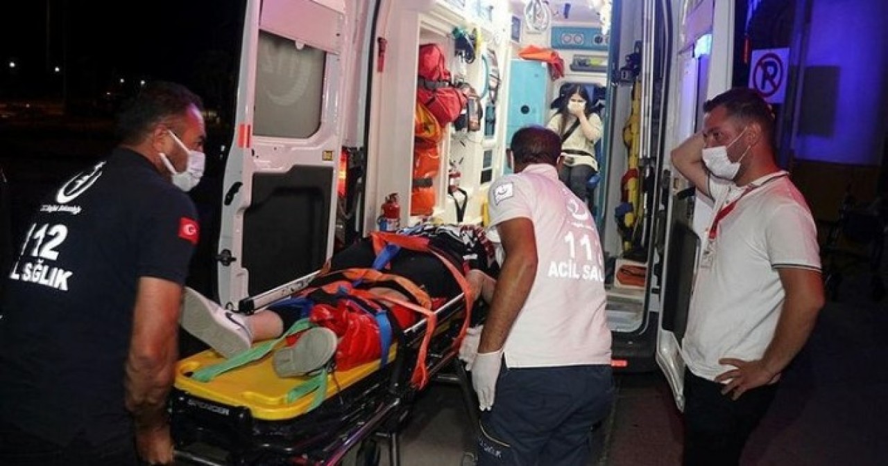 Erzurum'da feci kaza: Halil Karapaça ve Esra Karapaça öldü