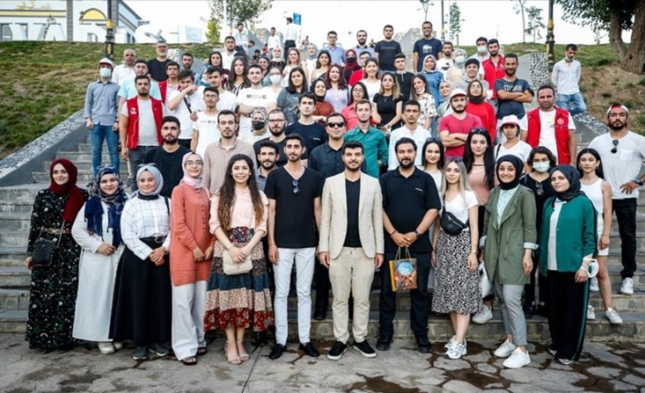 Gençler bugün Diyarbakır'da Cumhurbaşkanı Recep Tayyip Erdoğan ile bulaşacak