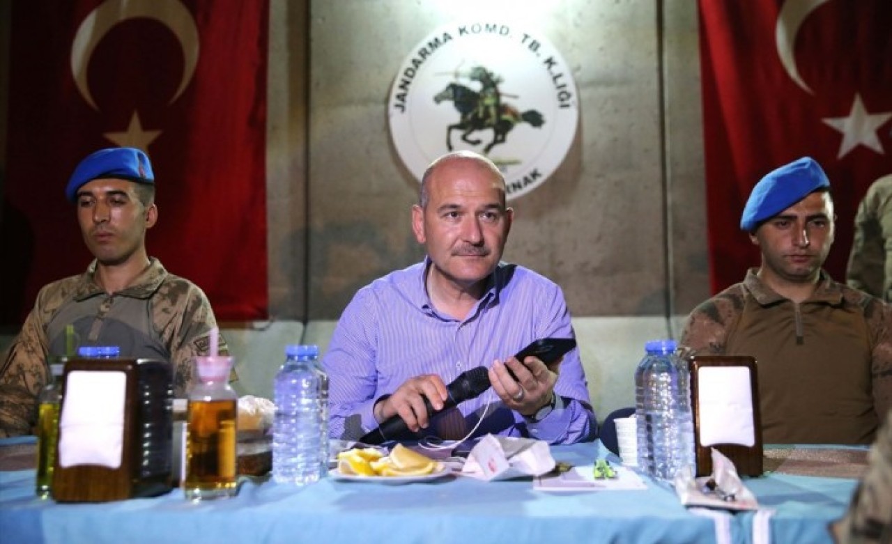 İçişleri Bakanı Soylu,  Cudi Dağı'ndaki komando birliğinde: Erdoğan'dan telefon