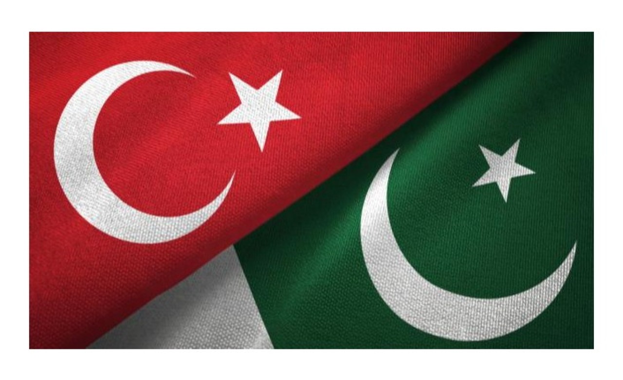 Pakistan ve Türkiye,  askeri iş birliğini artırmada mutabık kaldı
