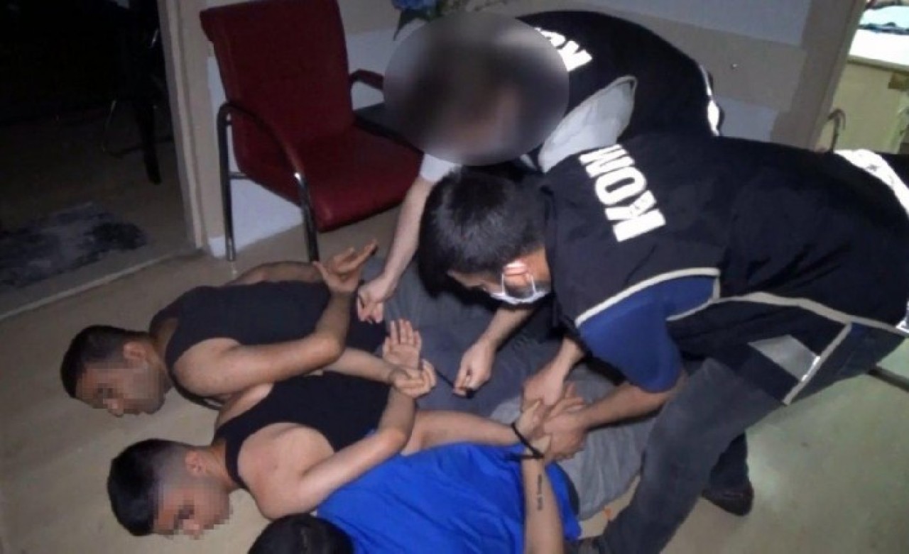 Şirinler çetesi yöneticisinin evinde Sedat Peker detayı