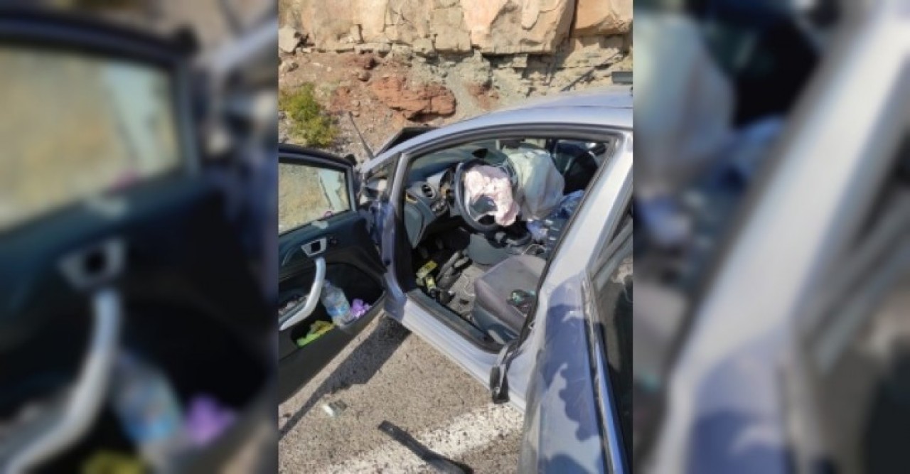 Sivas'ta kaza: Savcı Şenkut Evren yaralandı,  annesi Rabie Evren öldü