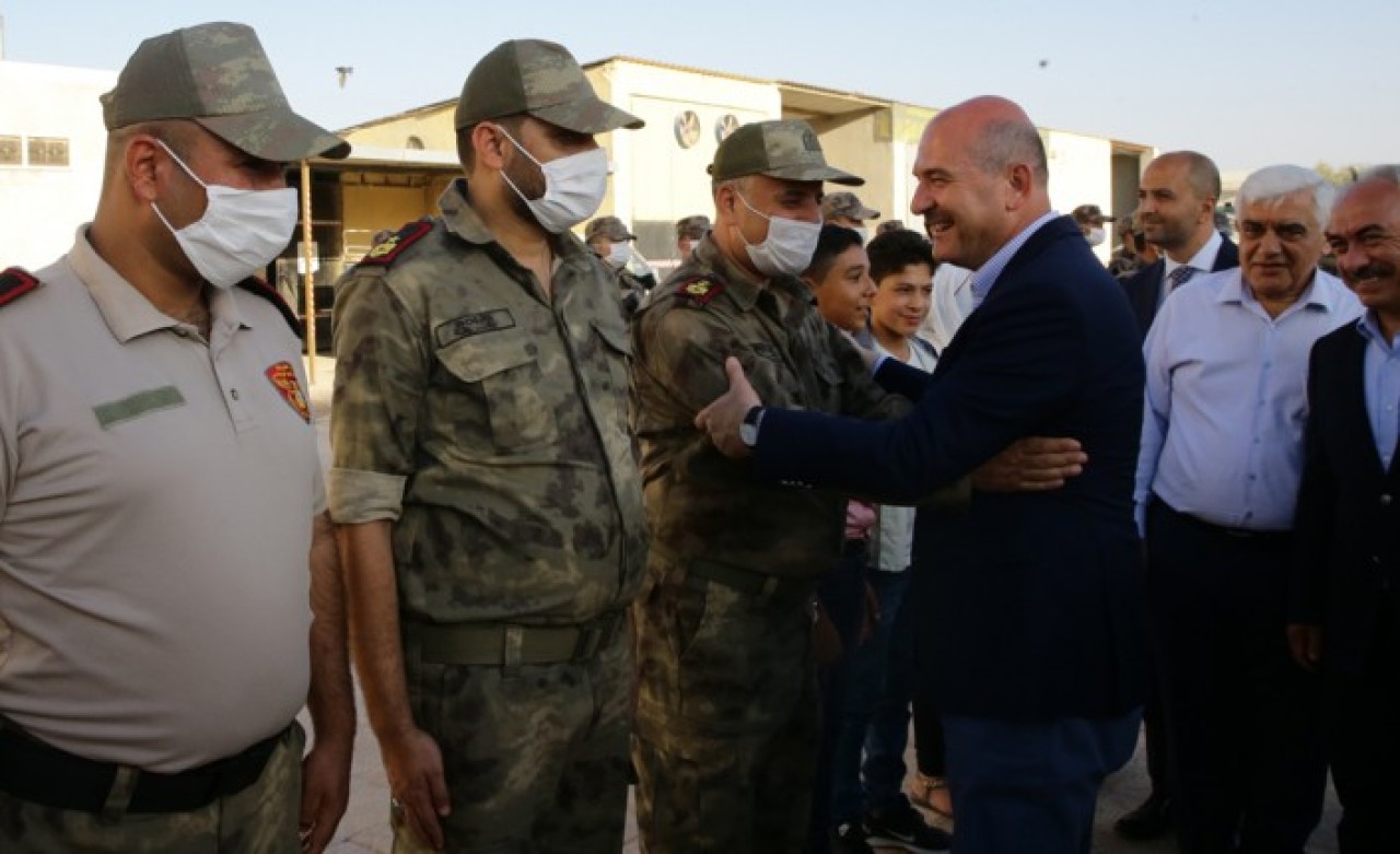 Süleyman Soylu'nun gözyaşları: Aksaçlı olasınız,  aksakallı olasınız!