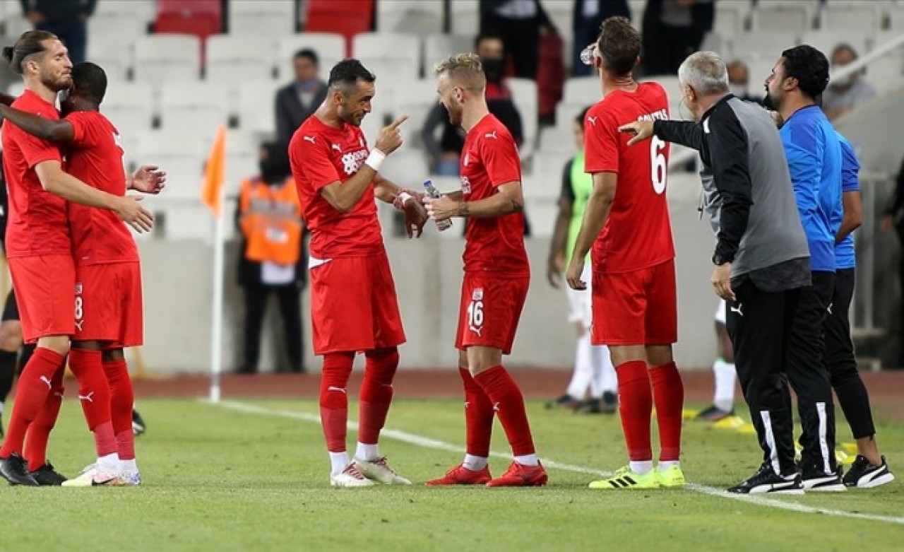 Tebrikler Sivasspor: Turu geçti