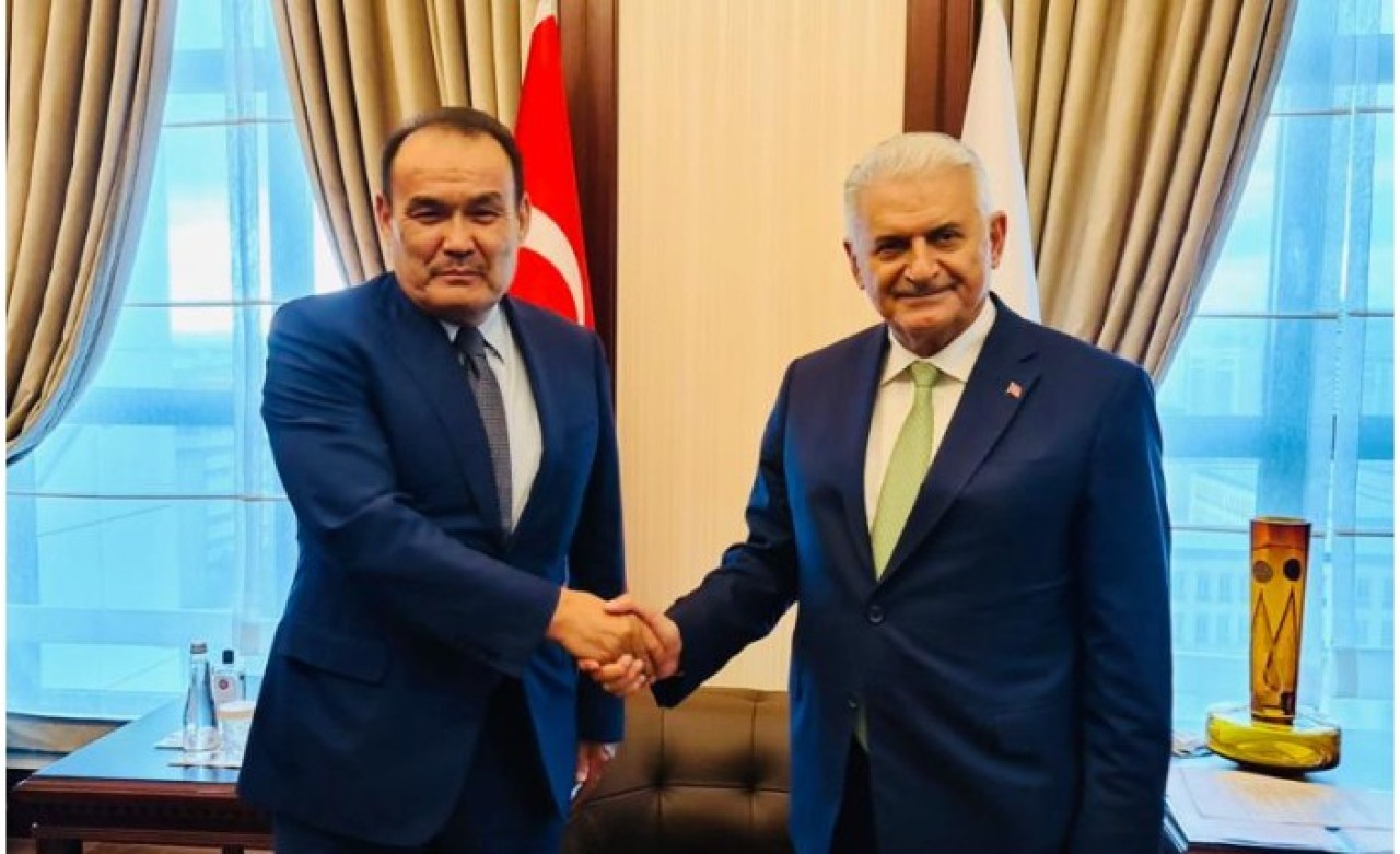 Türk Konseyi Genel Sekreteri Baghdad Amreyev Ankara'da Binali Yıldırım ile görüştü