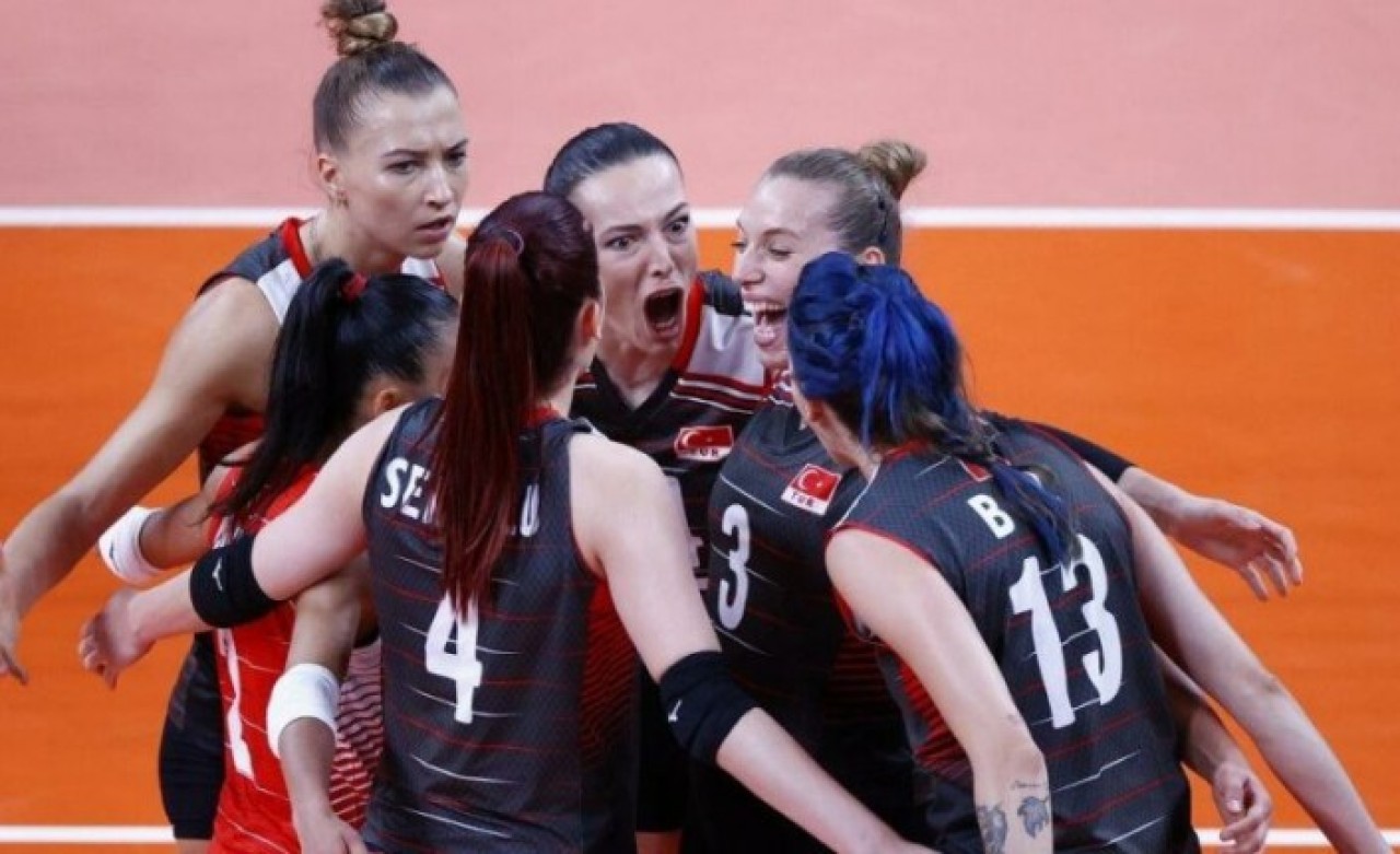 A Milli Kadın Voleybol Takımımız Rusya'yı da yıktı!