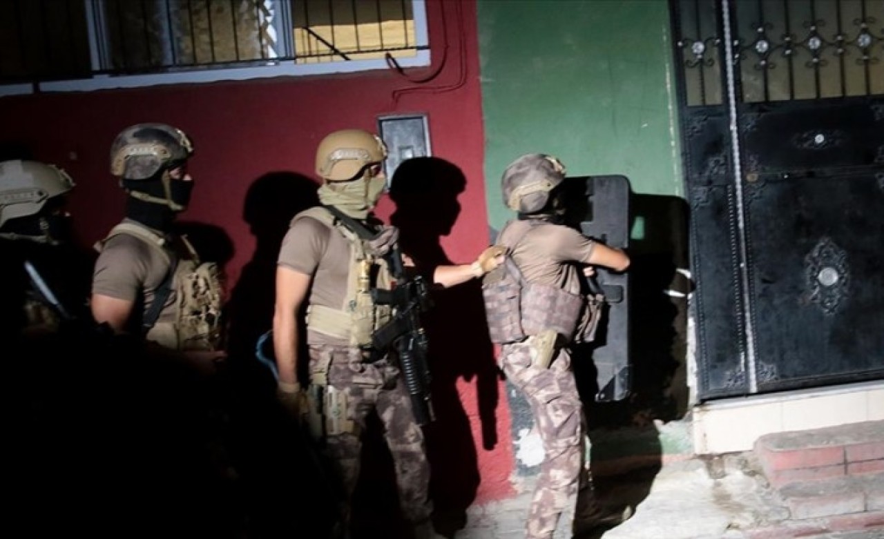 Adana'da şafak operasyonu: Gözaltılar var
