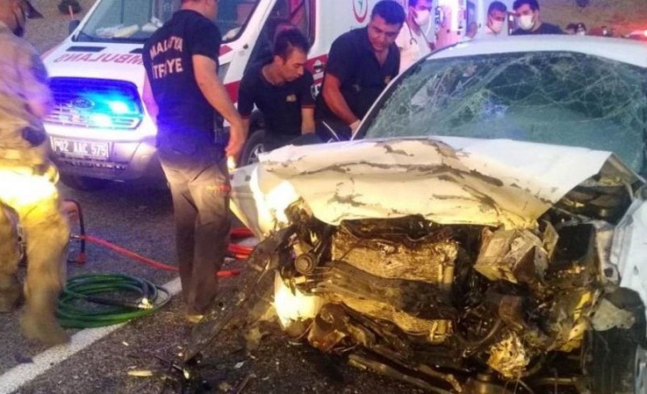 Adıyaman'da korkunç kaza: Nuray Doğan,  Zeynep Bakırcı ve Burak Timuçin öldü