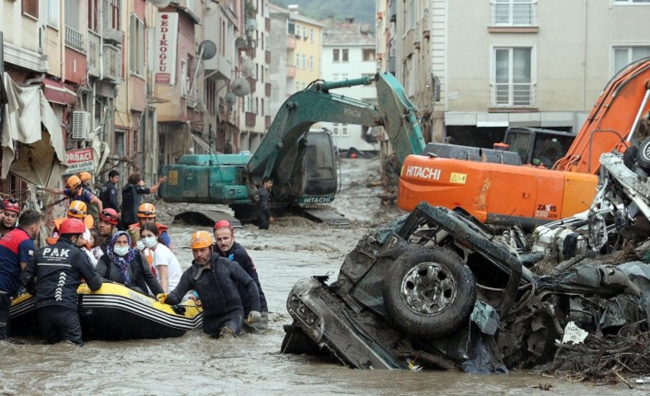 Afet bölgesinde can kaybı 51'e yükseldi