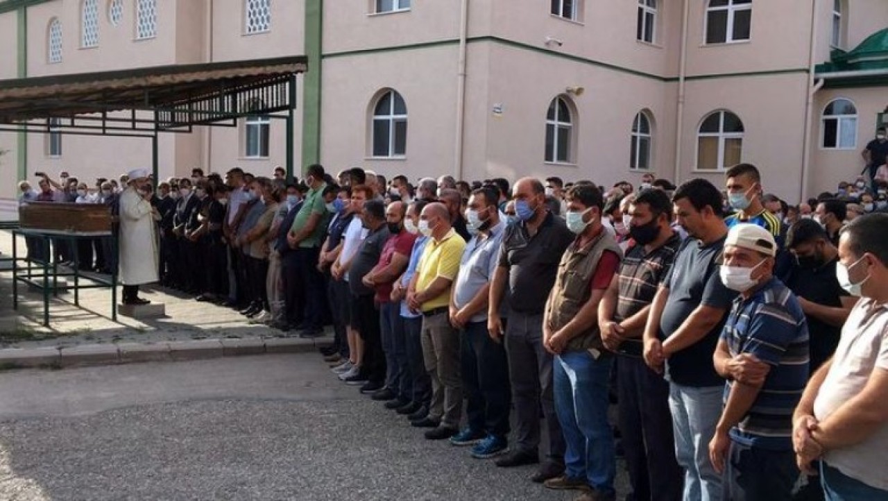 Altındağ'da Suriyelilerin öldürdüğü Emirhan Yalçın,  Çubuk'ta toprağa verildi: Gözyaşları sel oldu