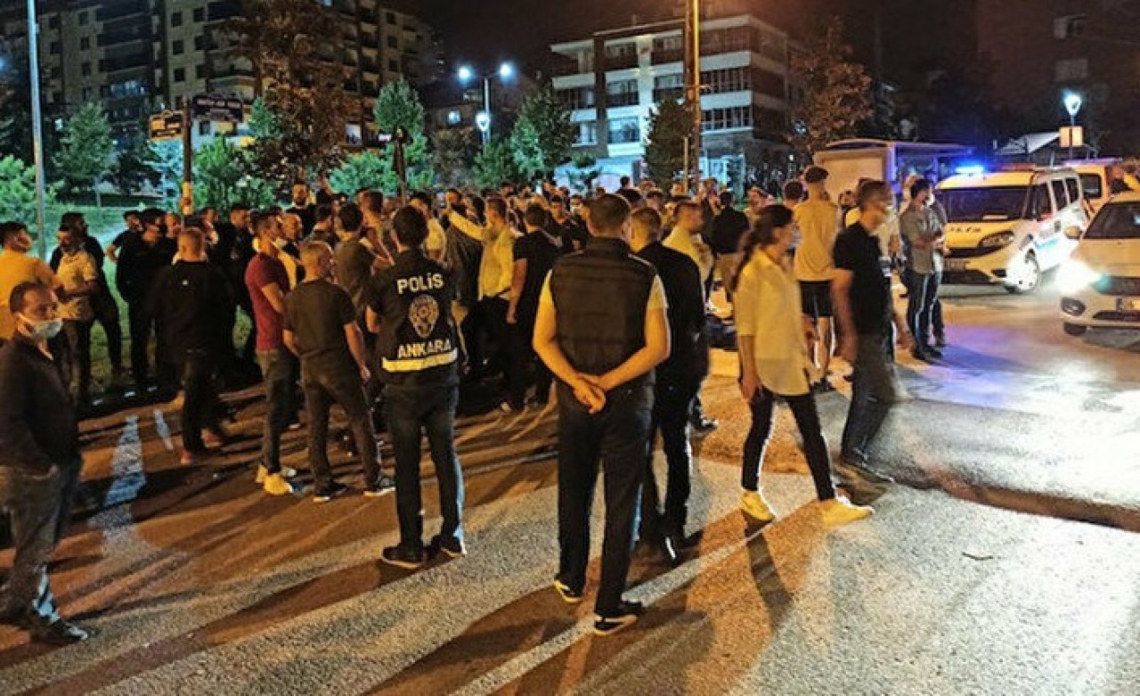 Ankara'da Suriyeli sığınmacılar 2 Türk gencini bıçakladı,  ortalık karıştı