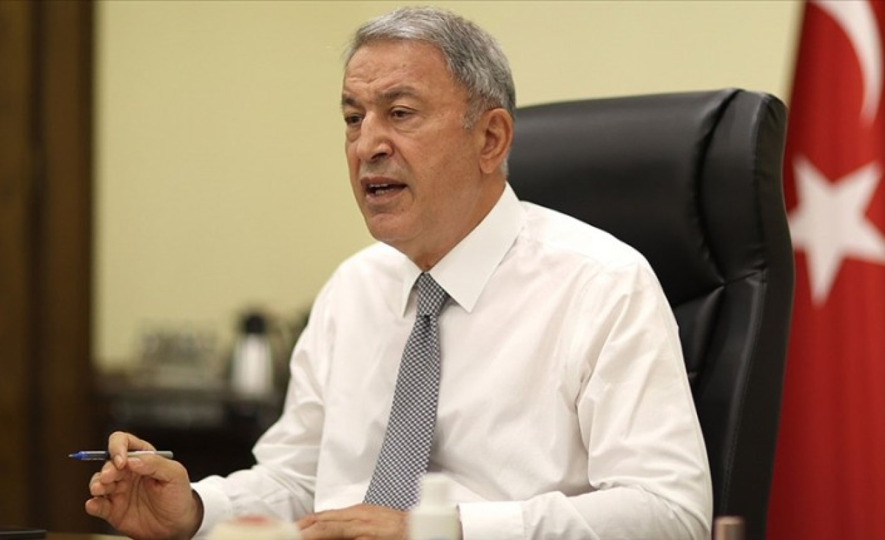 Bakan Akar: TSK yangınla mücadelede her zaman,  her yerde milletinin emrinde