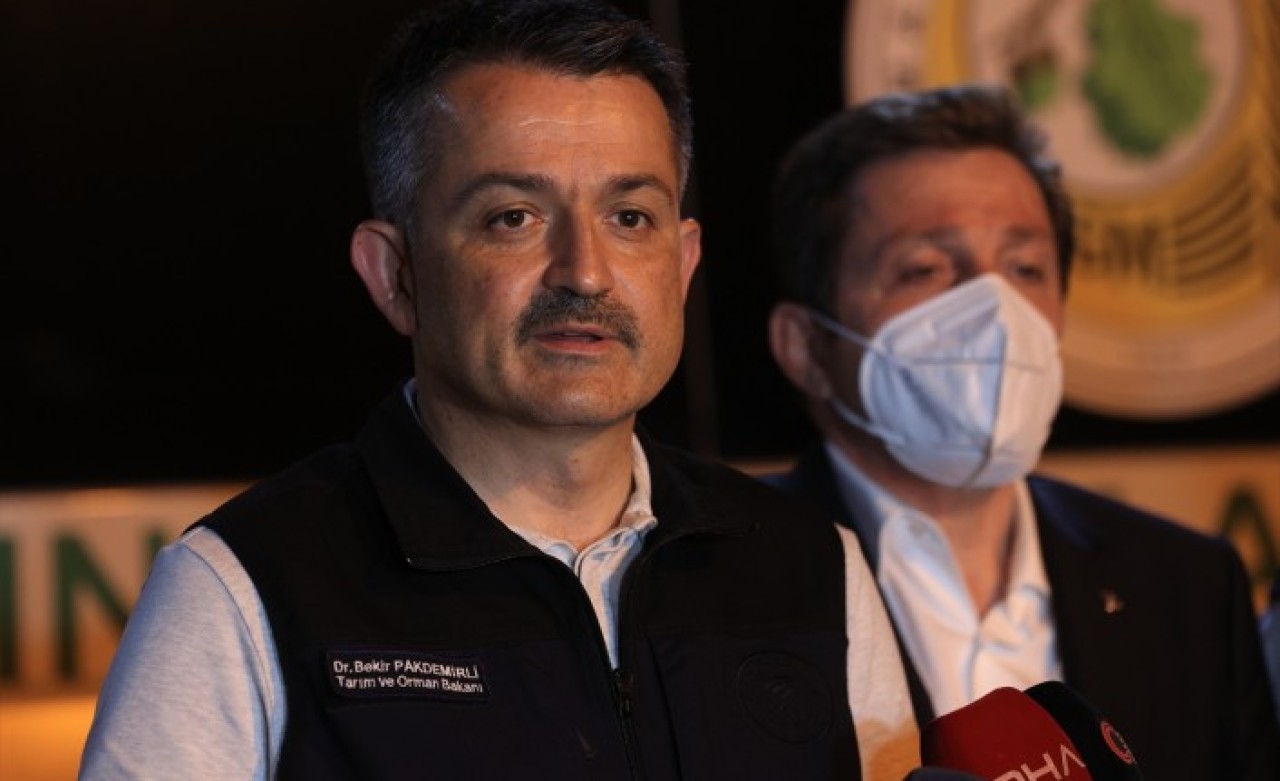 Bakan Bekir Pakdemirli'den yangınlarla ilgili flaş açıklama: Bugün için çok önemli uyarı!
