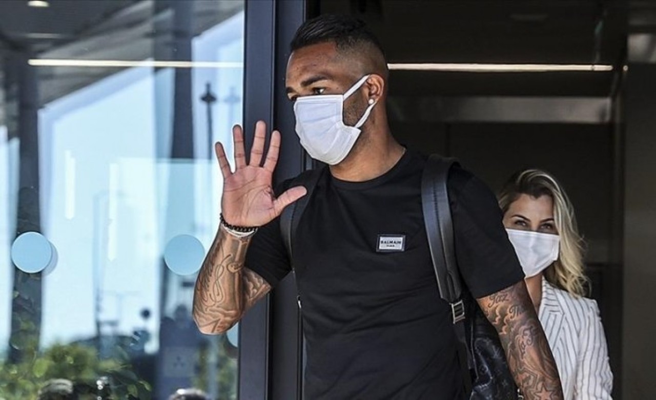 Beşiktaş,  Alex Teixeira ile sözleşme imzaladı