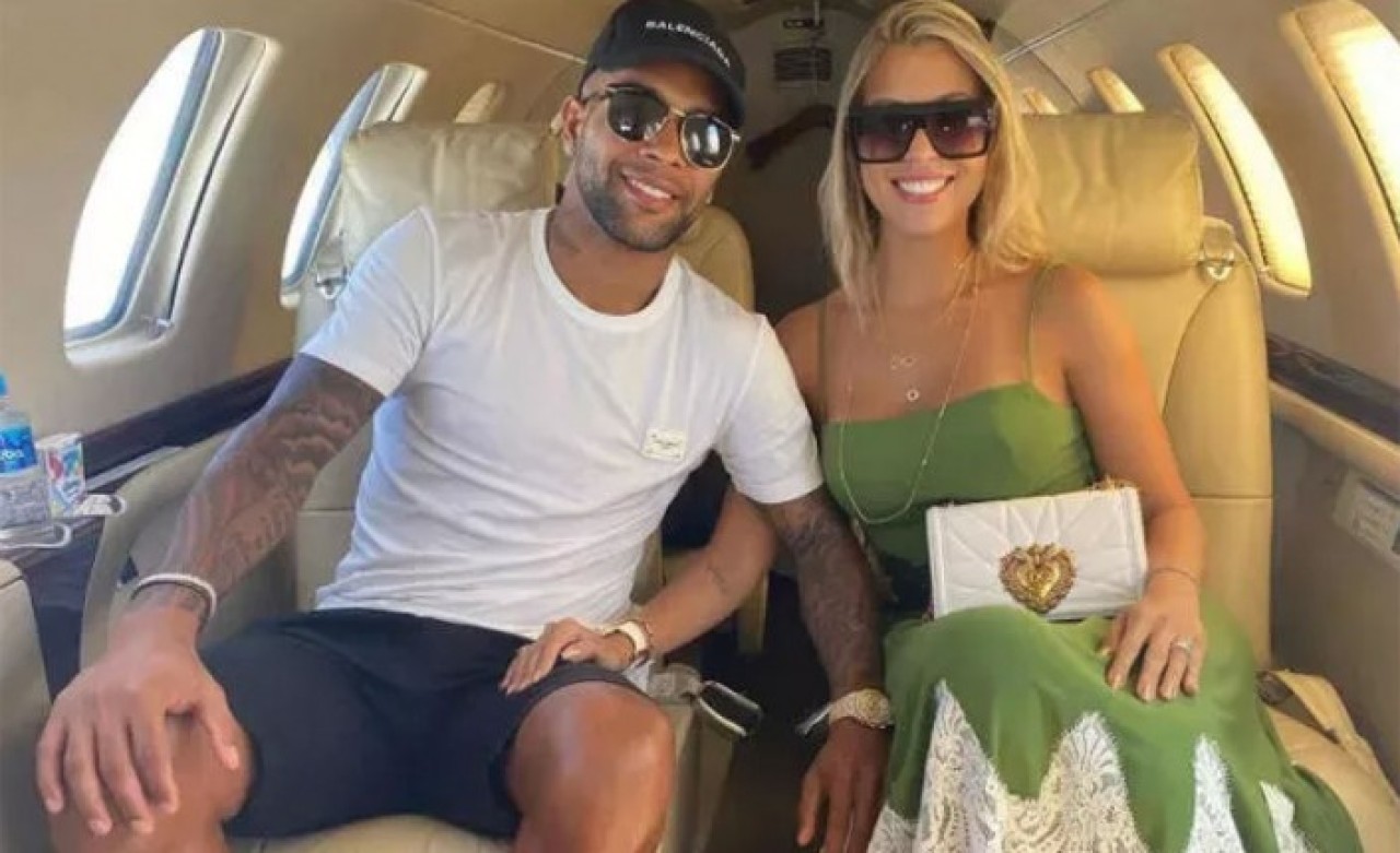 Beşiktaş,  yeni transferi Alex Teixeira'nın geliş gününü ve saatini açıkladı