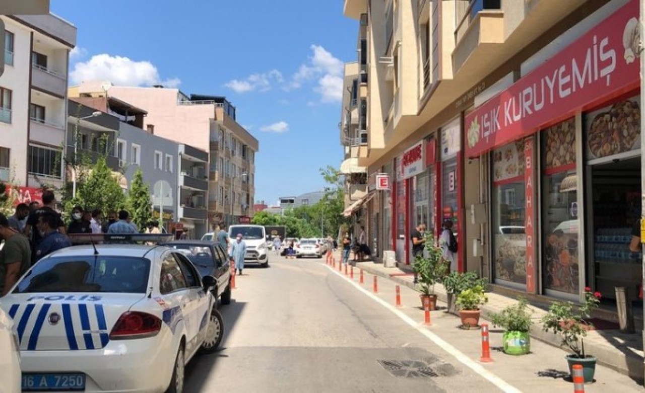 Bursa'da vahşet: İhsan Meşe,  eşi Pakize Meşe ve kızı Nazlı Meşe'yi öldürüp intihar etti