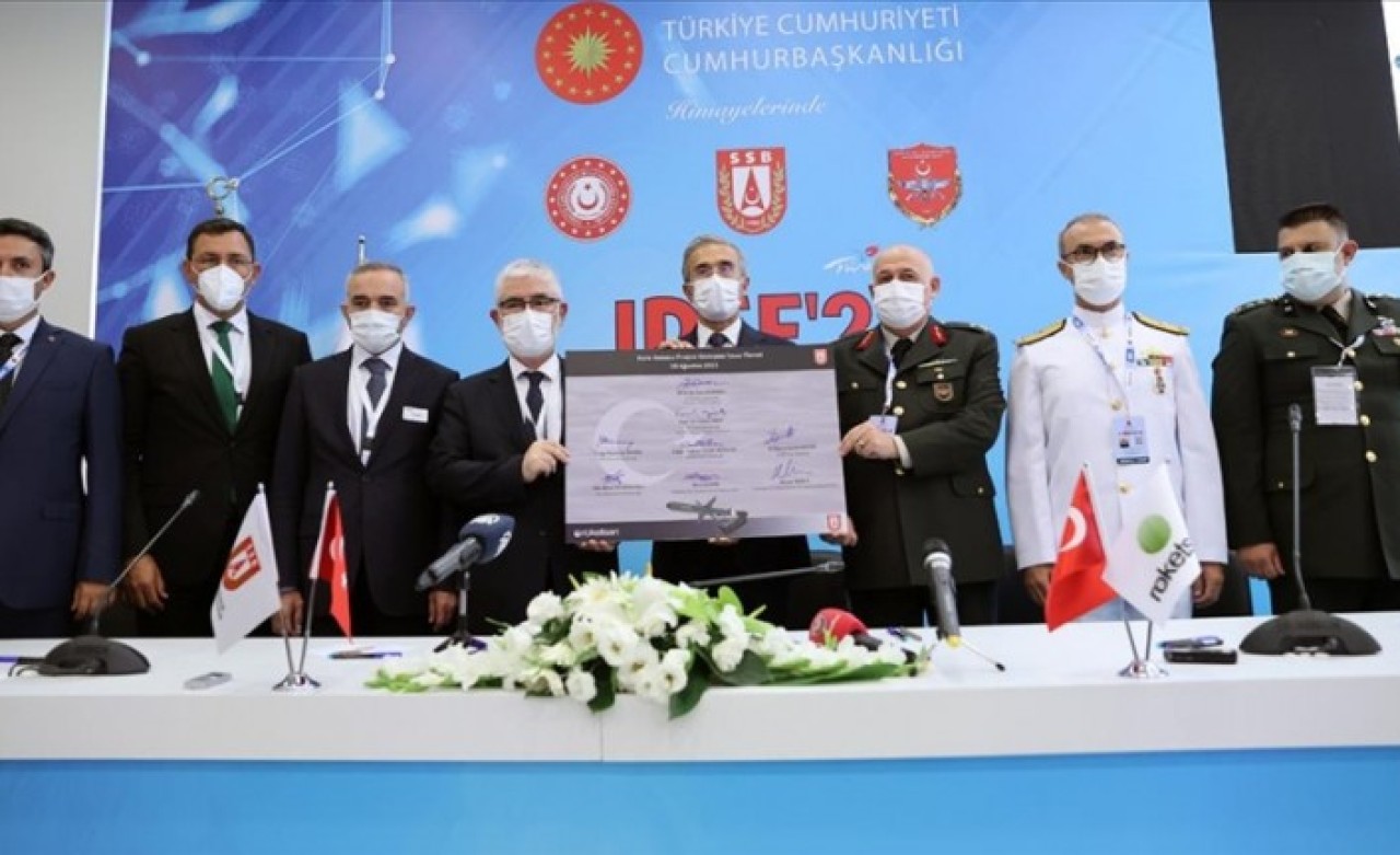 İDEF'te savunma sanayisini güçlendirecek iş birliği anlaşmaları yapıldı