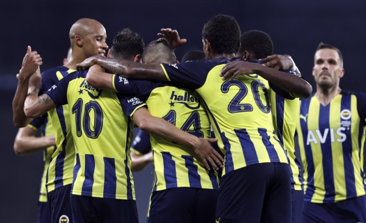 Fenerbahçe'den sürpriz transfer: 5 yıllık sözleşme imzalandı!